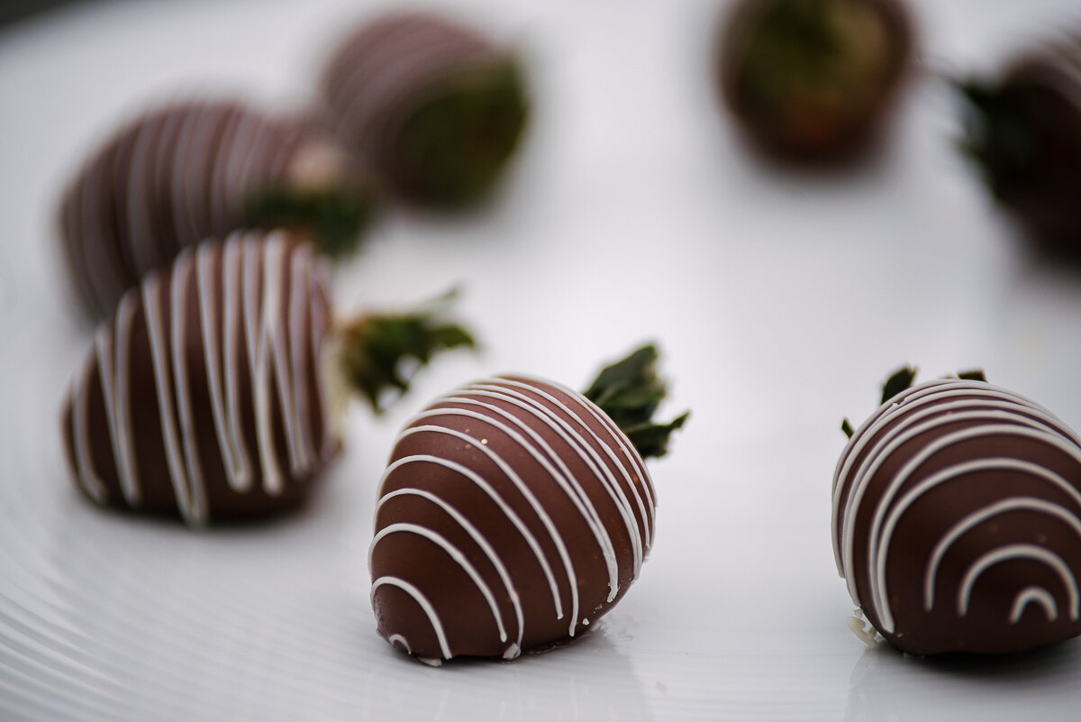 upclose photo of chocolate covered strawberries 
