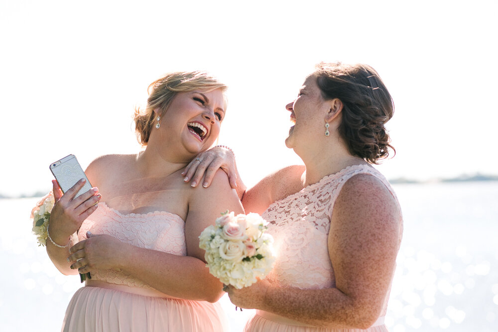 bridesmaids laughing, candid image by viara mileva 
