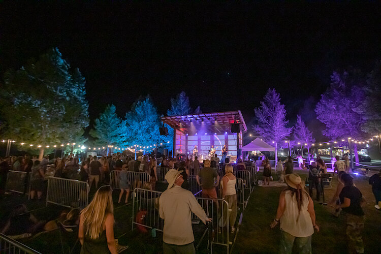 the-lawn-surf-hotel-buena-vista-colorado-leftover-salmon-fourth-of-july-concert-live-music-2.jpg