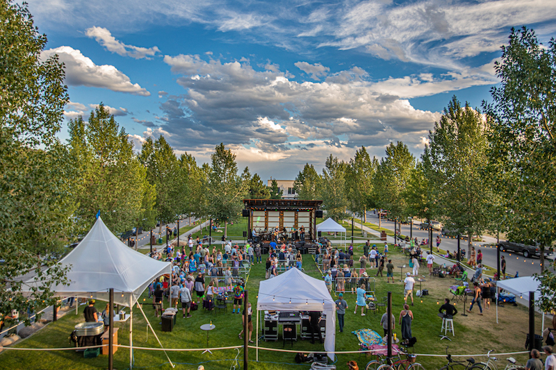 the-lawn-surf-hotel-buena-vista-colorado-leftover-salmon-fourth-of-july-concert-live-music.png