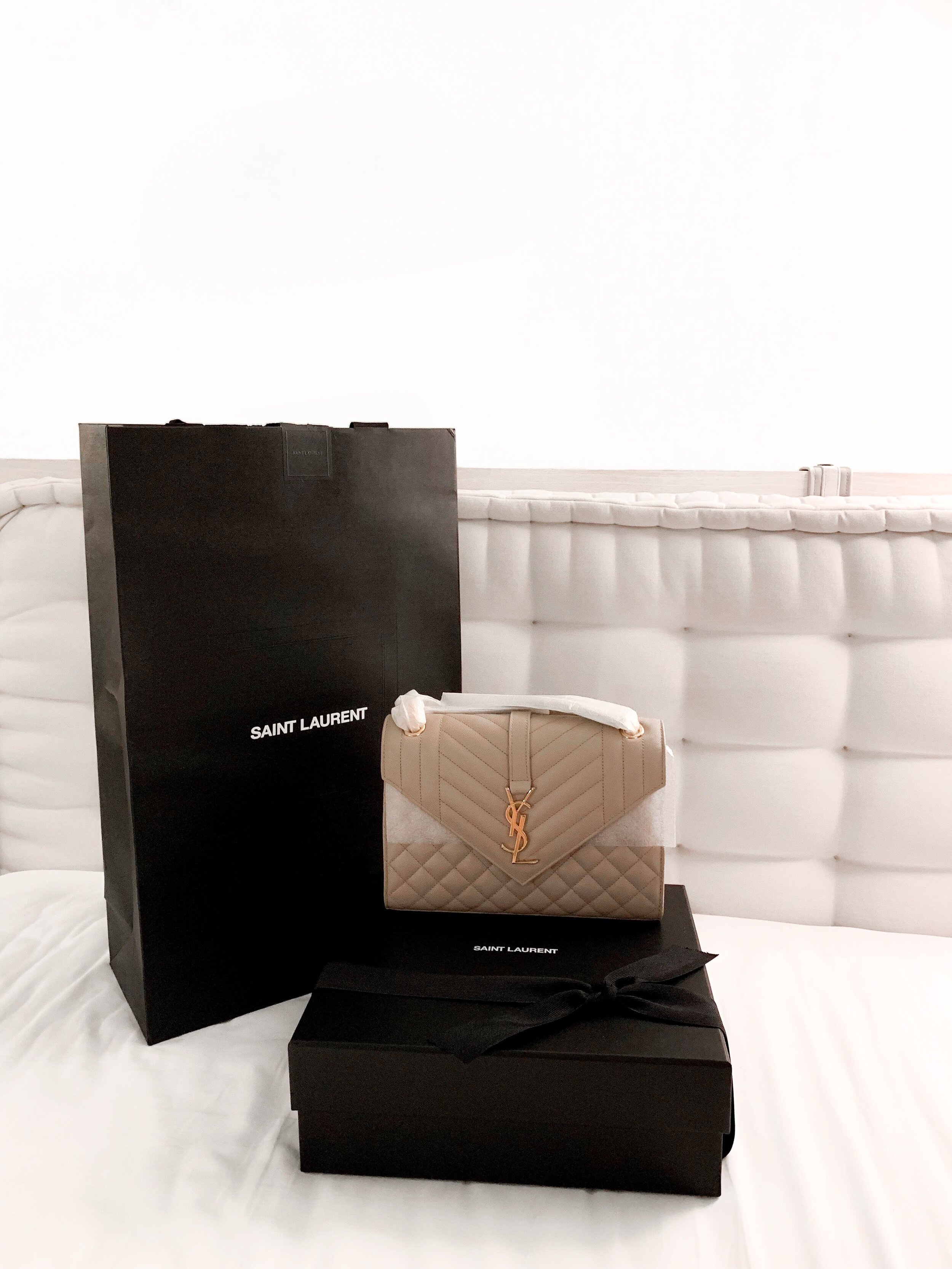Umboxing SAINT LAURENT Loulou Quilted Leather Large YSL Bag 