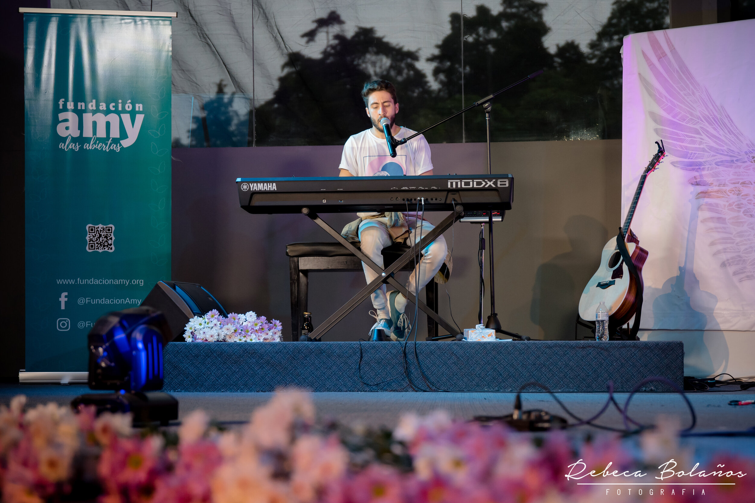  Sebastián Guillem performing in the event Una Voz por Vos (July, 2020). 