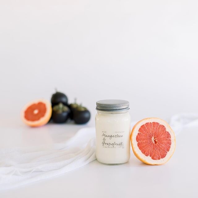 Don&rsquo;t miss out on the Candle of the Month, Mangosteen &amp; Grapefruit!! It is the epitome of a summer candle ☀️
&bull;
&bull;
&bull;
#candle #candles #soycandle #soywaxcandles #soycandles #handmade #homedecor #home #gifts #soywax #candlemaking