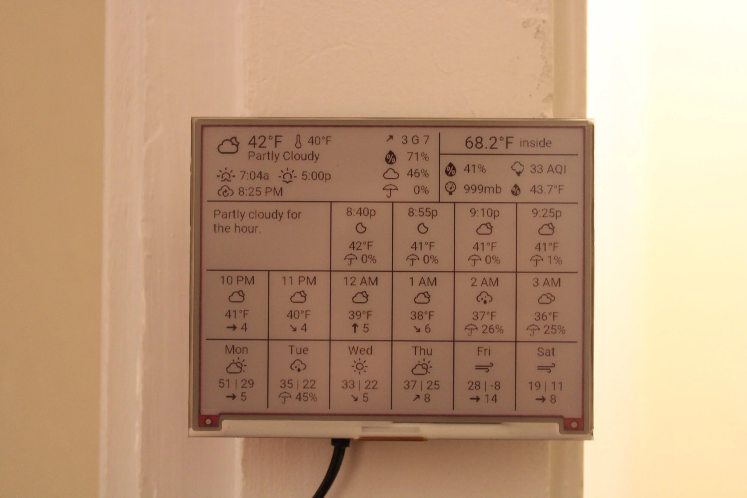  Here’s an updated image of PyWeather 3 out in the wild. Here it’s in the apartment, and the lux meter has been replaced by a dew point statistic. 