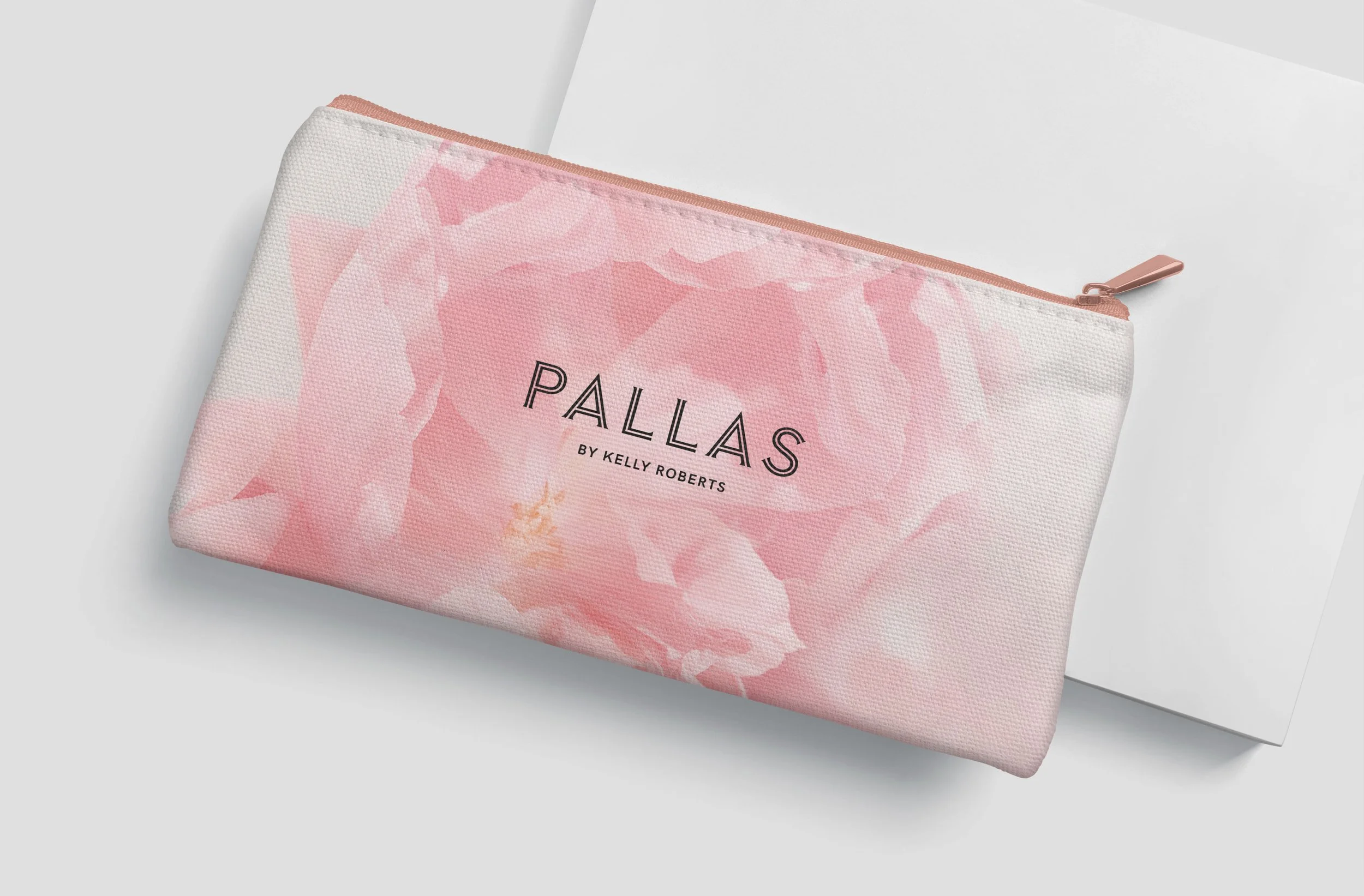PALLAS_travelling-zipper-pouch.jpg