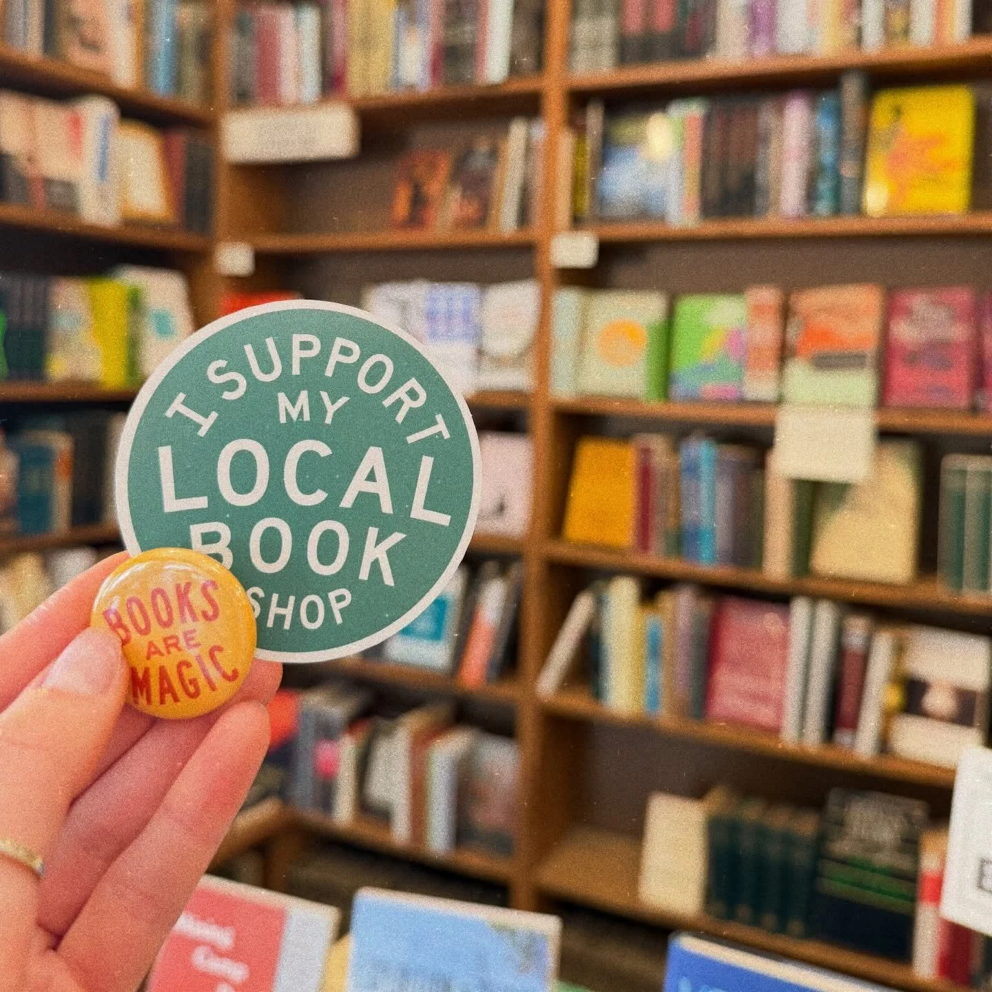 It&rsquo;s Indie Bookstore Day! Real books, real people, and some teeny prizes too. Thank you for keeping us here for 30 years!
We love you, Lawrence.🩵

#independentbookstoreday #shoplocal #lfk