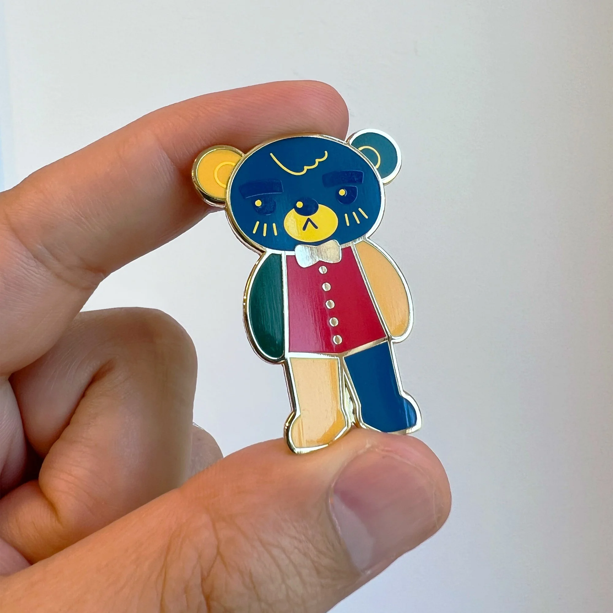 Pins-Toy_01.jpg