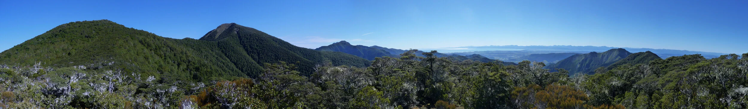 lower ridge of mount lodestone.JPG