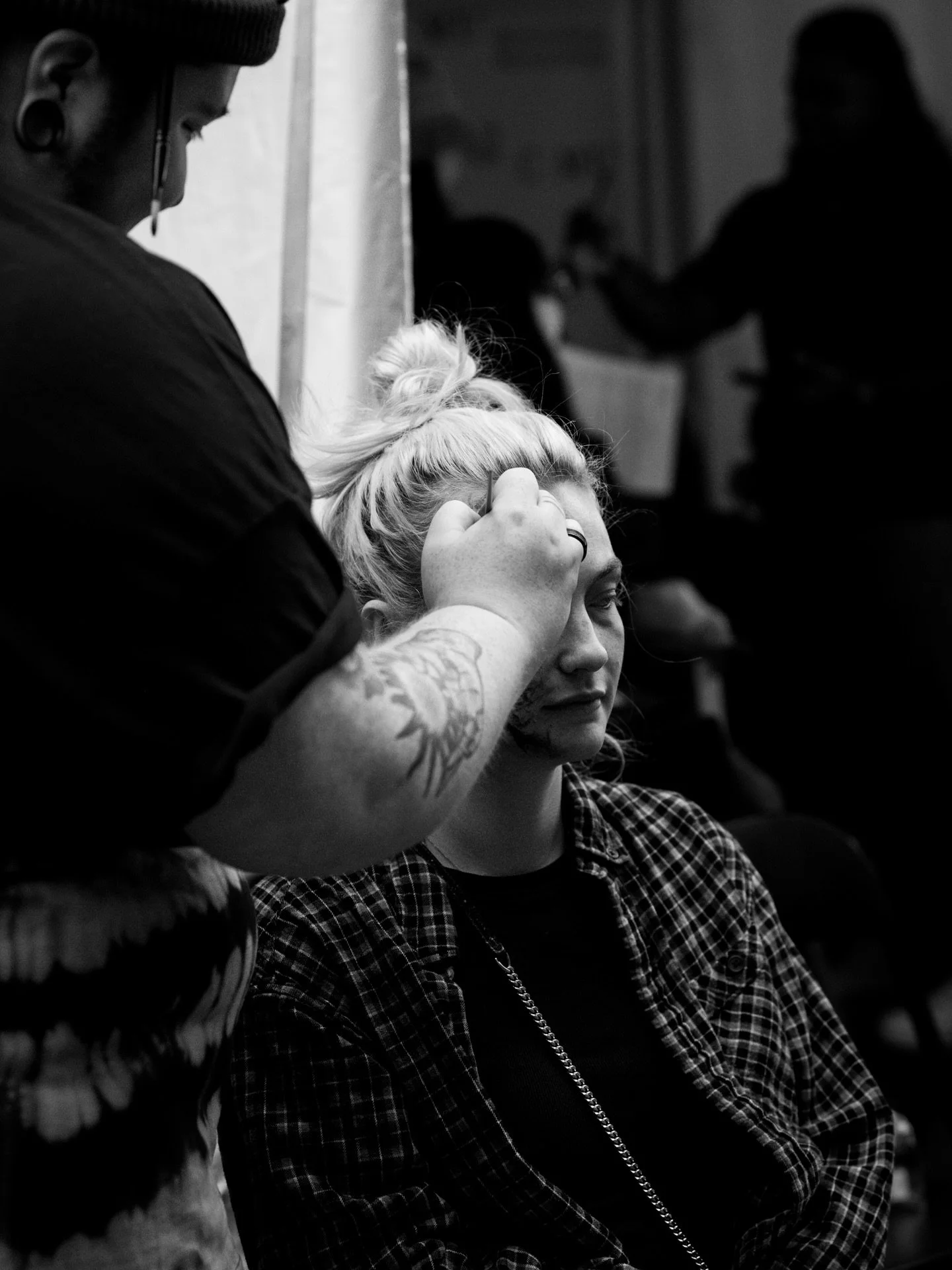 Swipe right to uncover the incredible talent of @makezigup ! Make sure you stop by to see the amazing skill in person on this final day of TIFF Festival Street #tiff50 #tiff #makeupartist #filmmakeupartist #filmfestival #thesix #nikon #lightroom #bnw