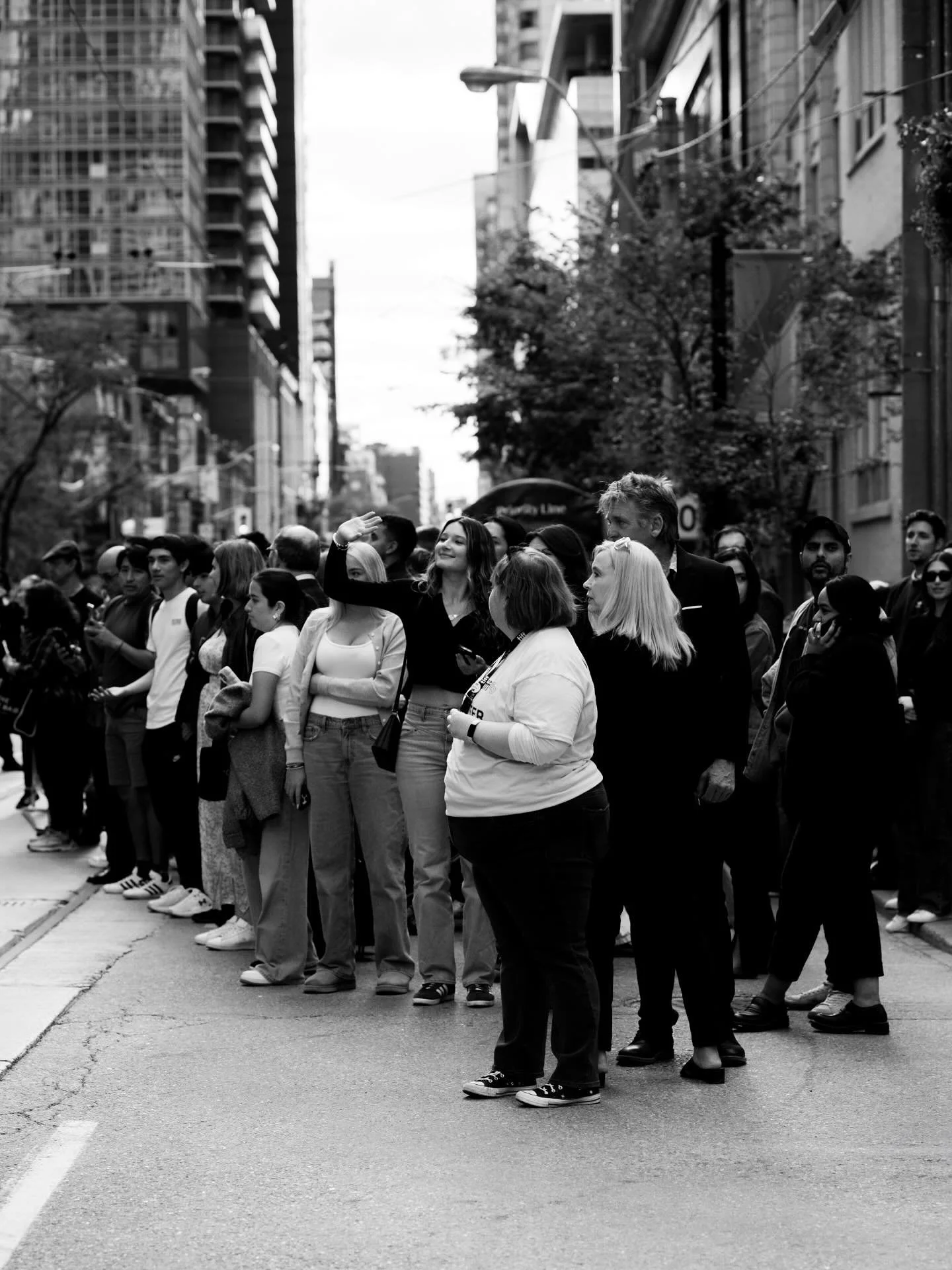 Closing weekend at #TIFF50 , don&rsquo;t miss your chance to catch a film and wave 👋 #tiff #filmfestival #festivalstreet #bnw #nikon #thesix #art #film #canada