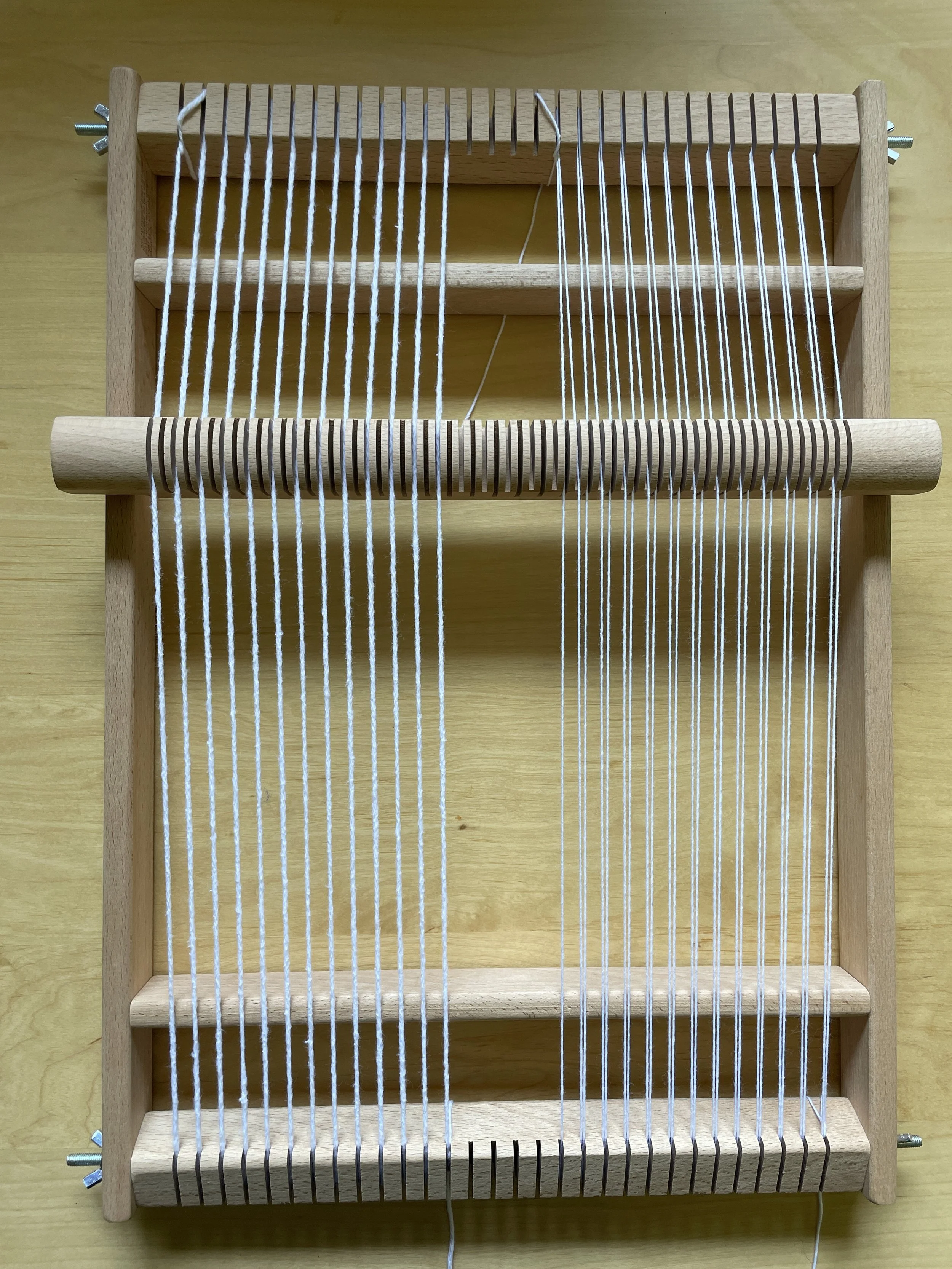 Wider sett vs. closer set