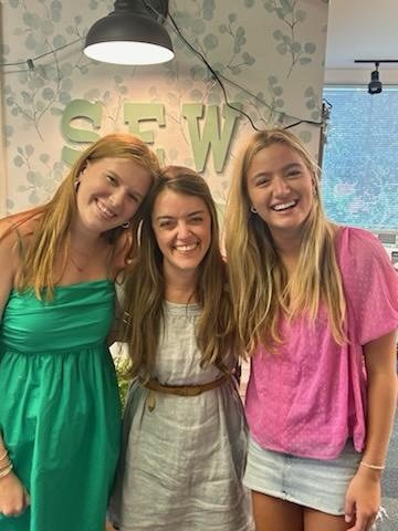 Meet ALEXA 🌼
Alexa has been at sewfun since the very beginning! Since 2015 when classes where held at home, the Kung fu studio and finally at Sewfun as we know it, Alexa has been apart of the journey. Away at college right now, she helps out leading