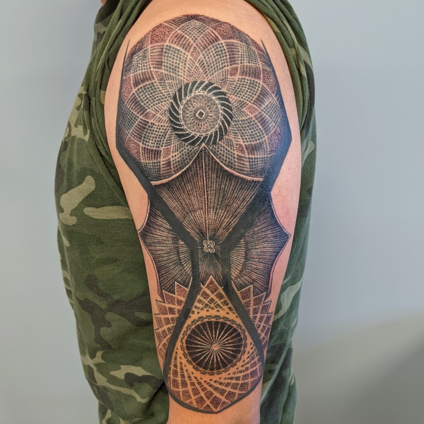 Always dope doing friends from highschool first tattoo for @yeakevin  welcome to the club and thanks for the freedom 🙌