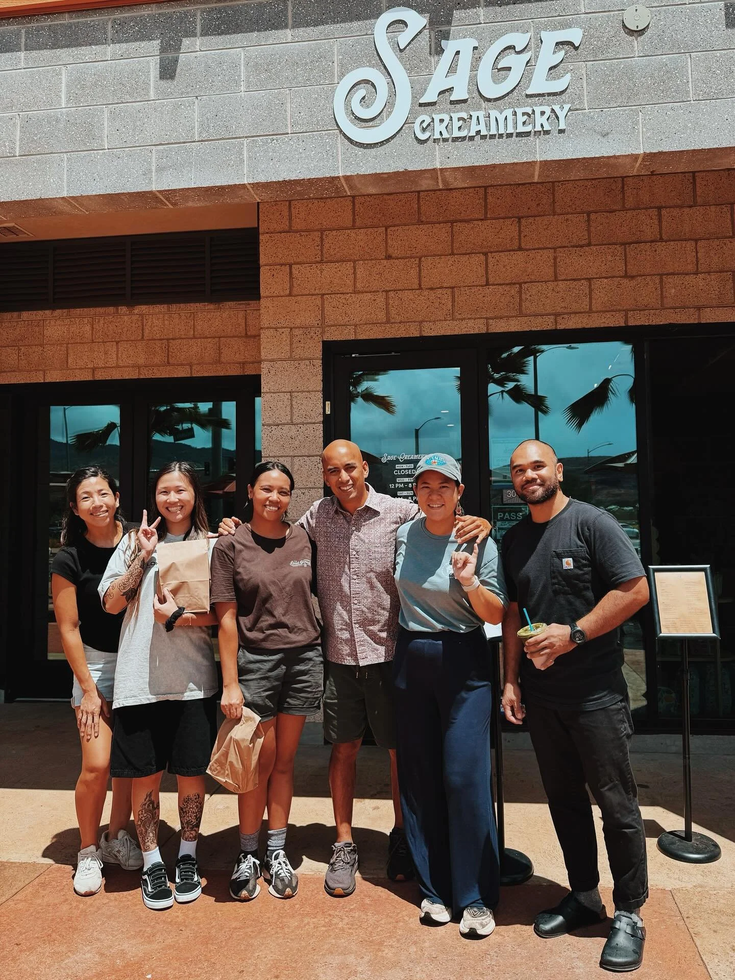 SMALL KINE “MADE IN HAWAI’I” (west side edition) 😆 BIG MAHALO to everyone who came out to support today’s pop-up w/ our friends @ilaya.eat & @thelocalgeneralstorehi!
They completely sold out 🙏 —it was great to see