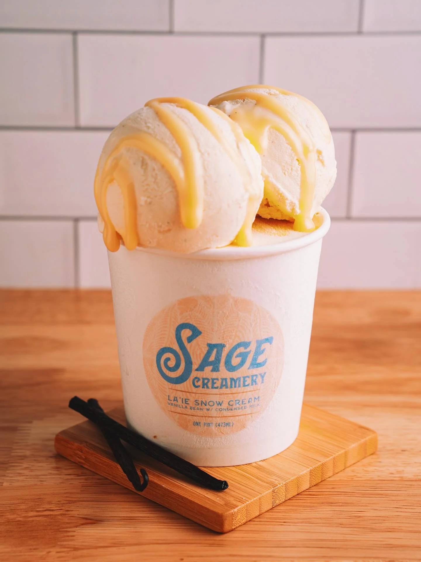 ✨❄️ Lā’ie Snow Cream ~ Vanilla Bean Ice Cream @laievanillacompany with drizzles of sweetened condensed milk throughout 🍨 a classic—this one will probably never leave our menu and comes standard in all our affogatos + floats.
📣 Quick r