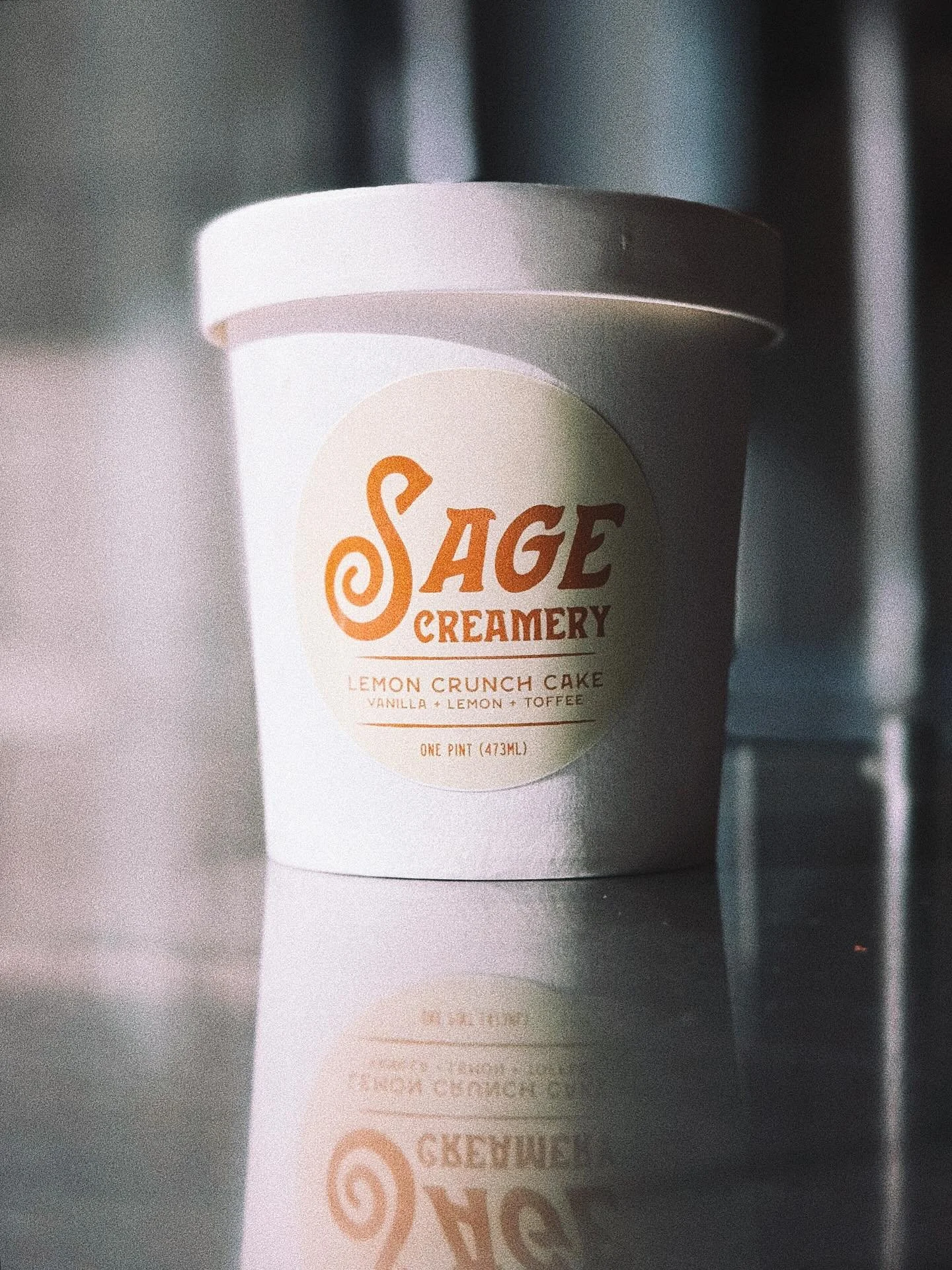 🍋💦 We took the iconic cake at our family&rsquo;s biz at Diamond Head Market &amp; churned it into ice cream form 😋 housemade lemon curd swirled in a creamy lemony ice cream with the iconic DHMG toffee crunch :)

Available in-shop thru November!

H