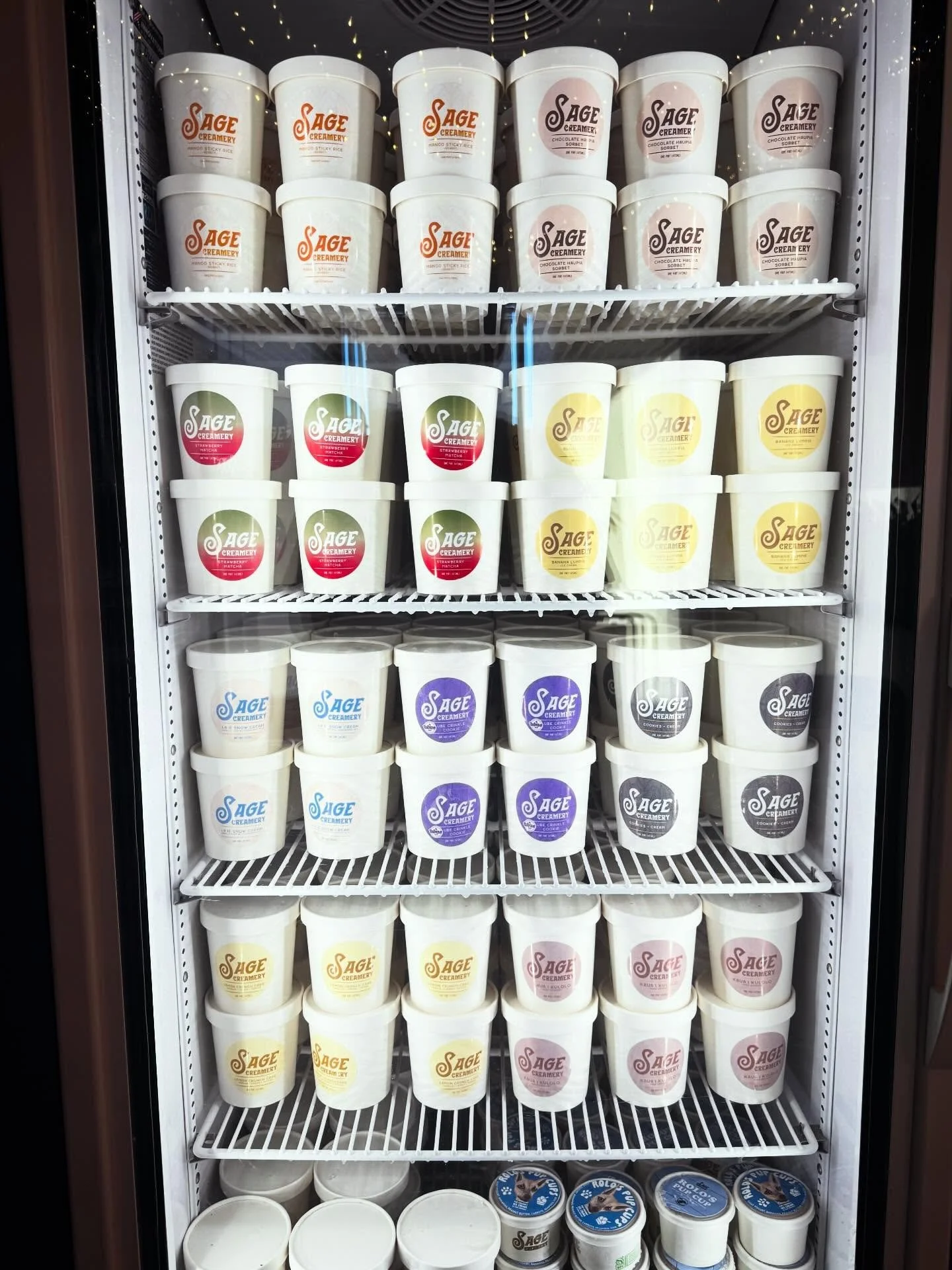 ❄️🍨 Shop freezer is fully stocked for the weekend! ~ we hope everyone&rsquo;s been staying nice and cozy in this frigid weather (60 degrees in Hawaii 🥶) it&rsquo;s been the perfect weather for an Affogato!

Sage Creamery 🏠🍨 🍵 
91-3575 Kauluakoko