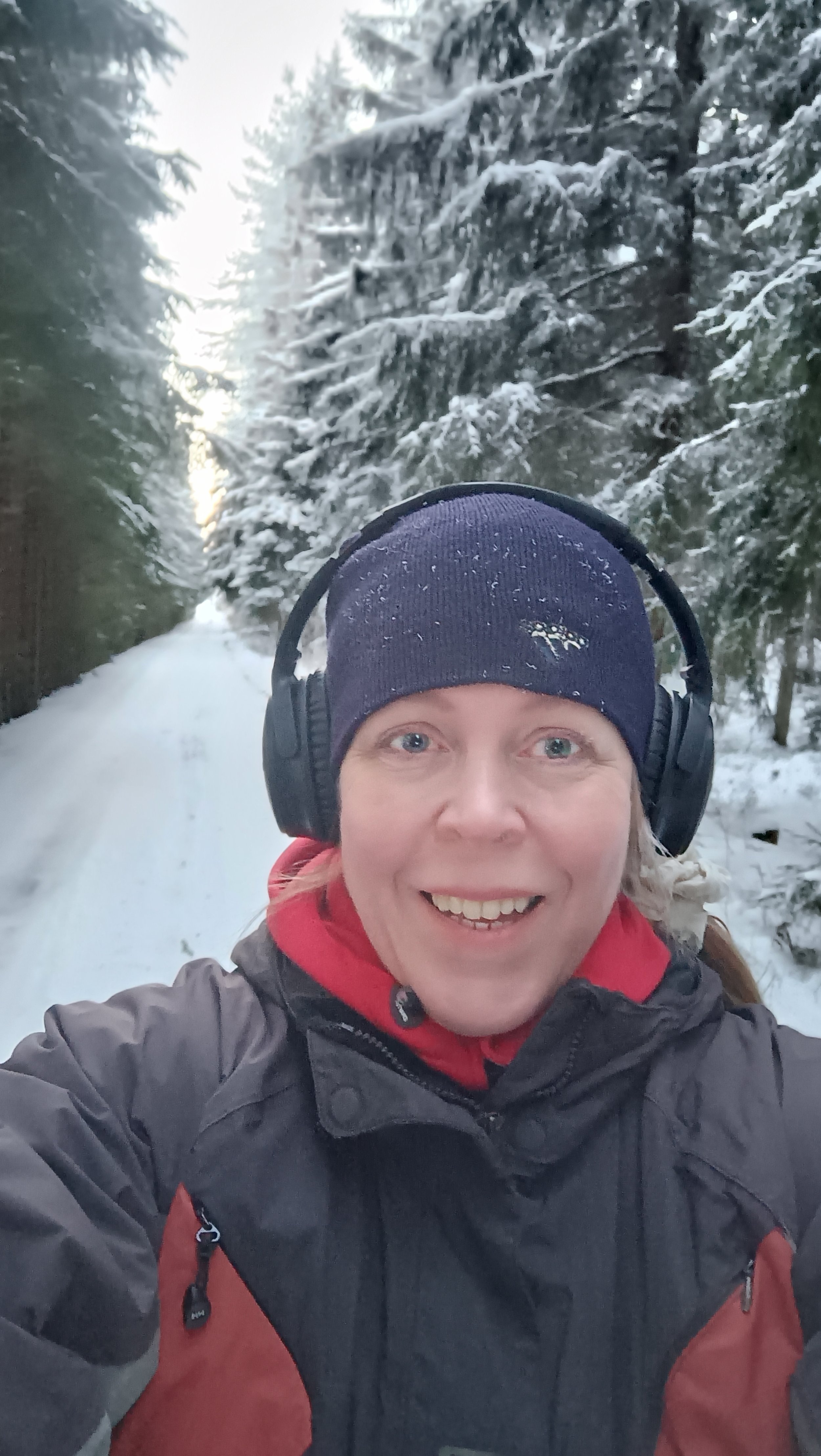 Miksi hyvinvointi tuntuu projektilta? Näin rakennat suorituskykyisen arjen ilman jatkuvaa suorittamista