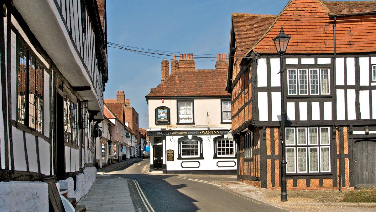 midhurst-town-centre.jpg