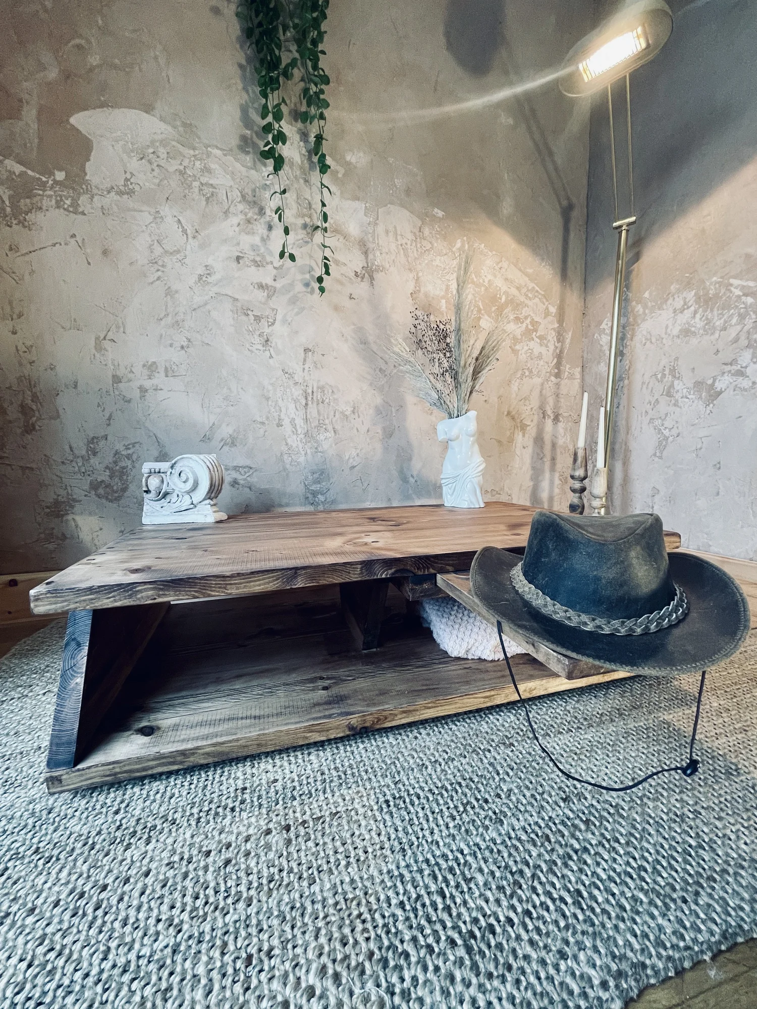 Low Extendable Two-Tier Coffee Table (Open-End Storage) | Artemis