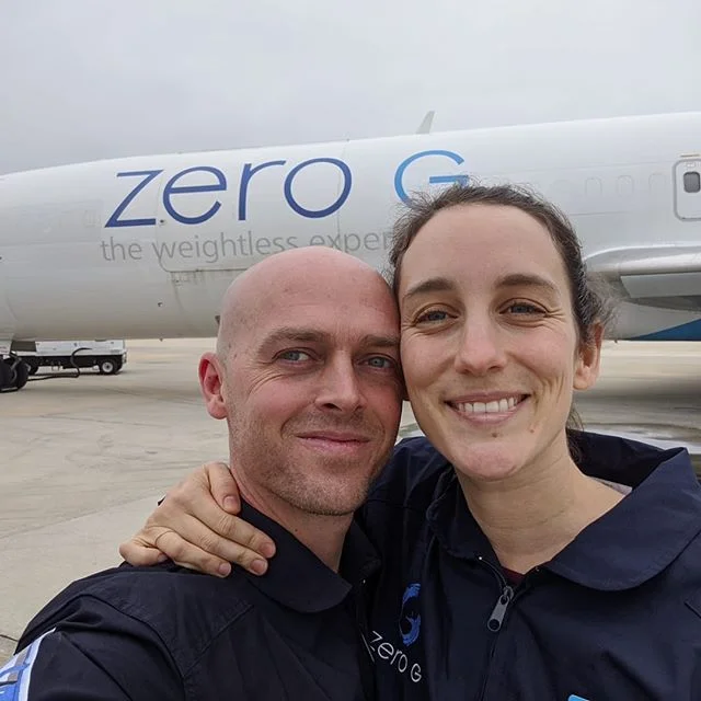 🛫🛬🛫🛬🛫🛬
Got to fly with @gozerog again today! This time, Toni Craige joined in the fun and we danced in weightlessness! It was an amazing experience to experiment with another competent mover, the first time I've had that opportunity.
.
We've be