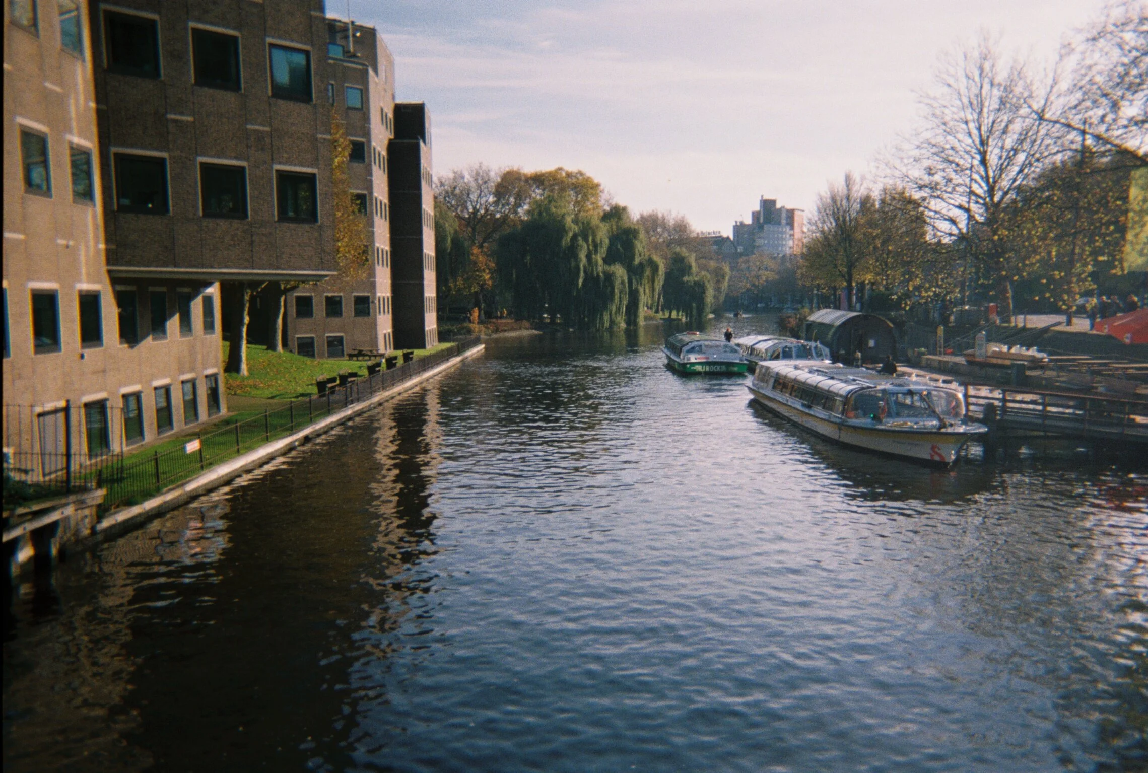 R1-09973-000A.JPG