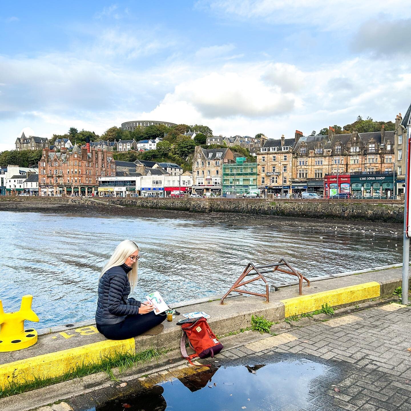 🏴󠁧󠁢󠁳󠁣󠁴󠁿 If Scotland&rsquo;s not on your travel list, it sure as heck should be. I wasn&rsquo;t quite sure what to expect, but this place was a life {+ art}, changer for sure. Peek here for a few of my fav shots from Islay, Oban, Skye + Glasgow