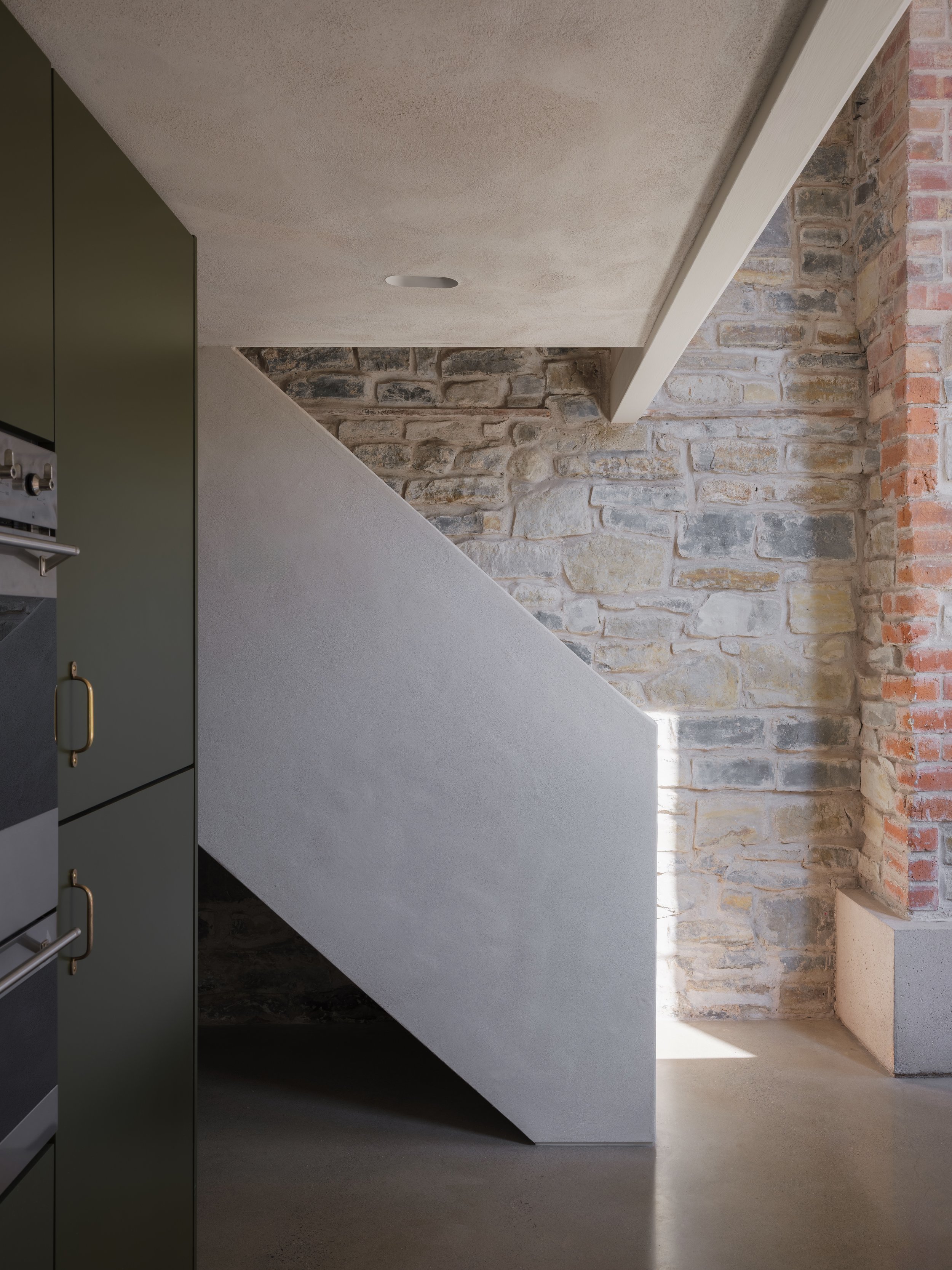 Lime plaster staircase lime mortar, concrete floor