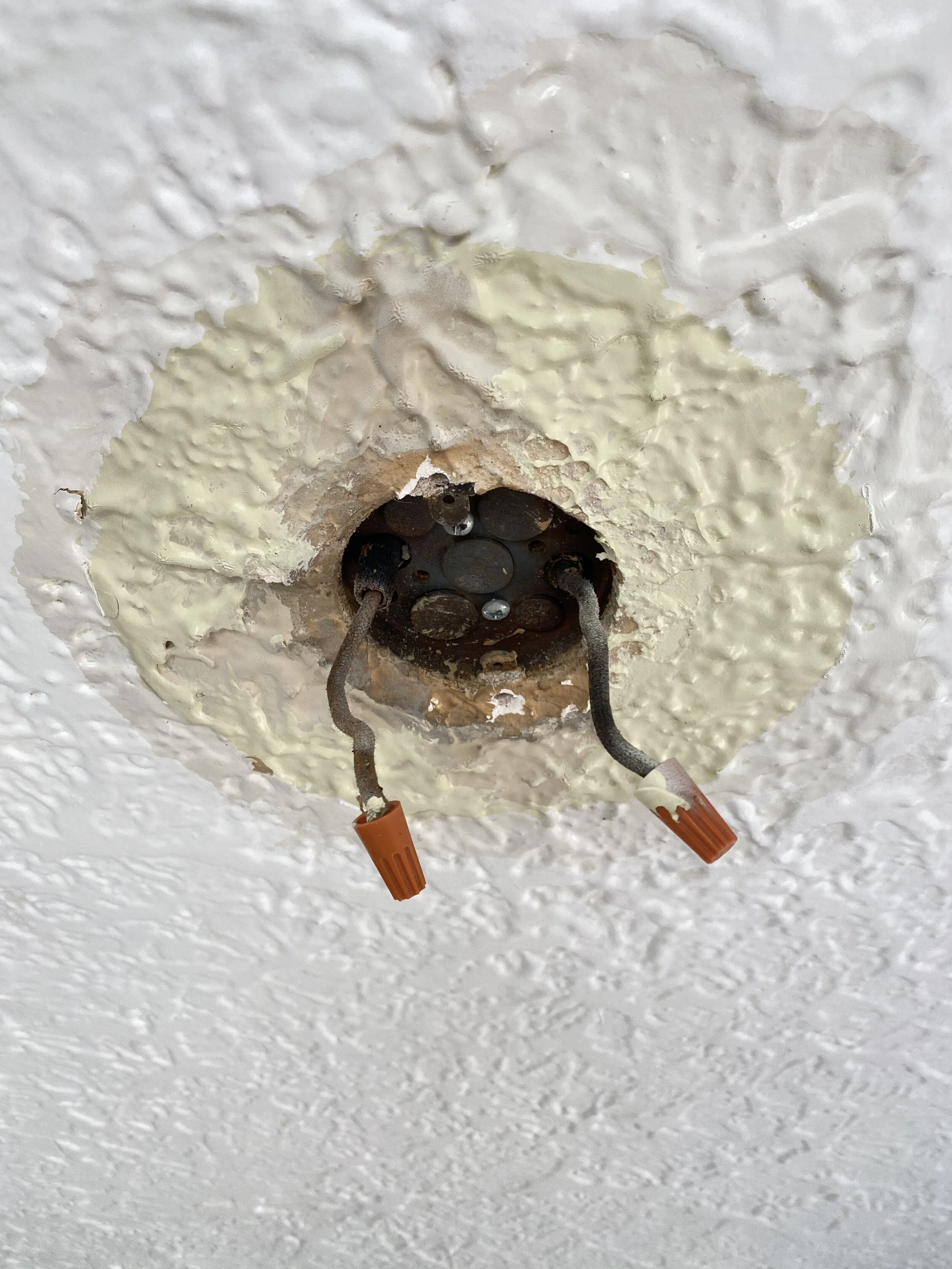 How to Refresh your Home Office in Three Easy Steps. blanco bungalow.jpg