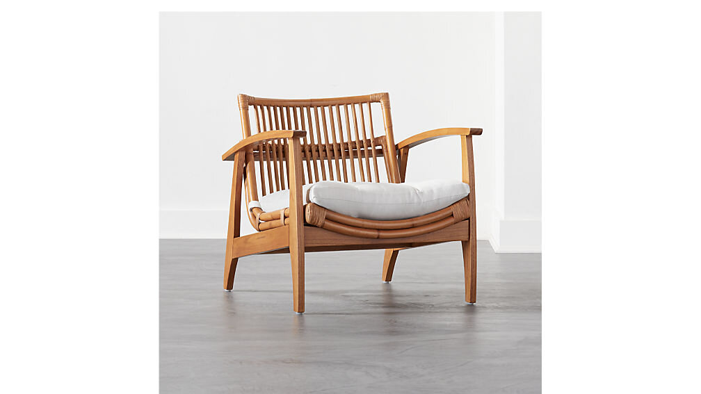 1. Noeli Chair