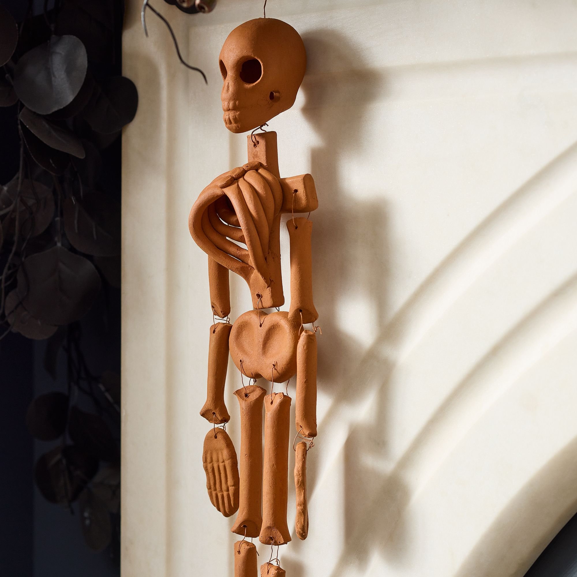 terracotta-hanging-skeleton-objects-xl.jpg