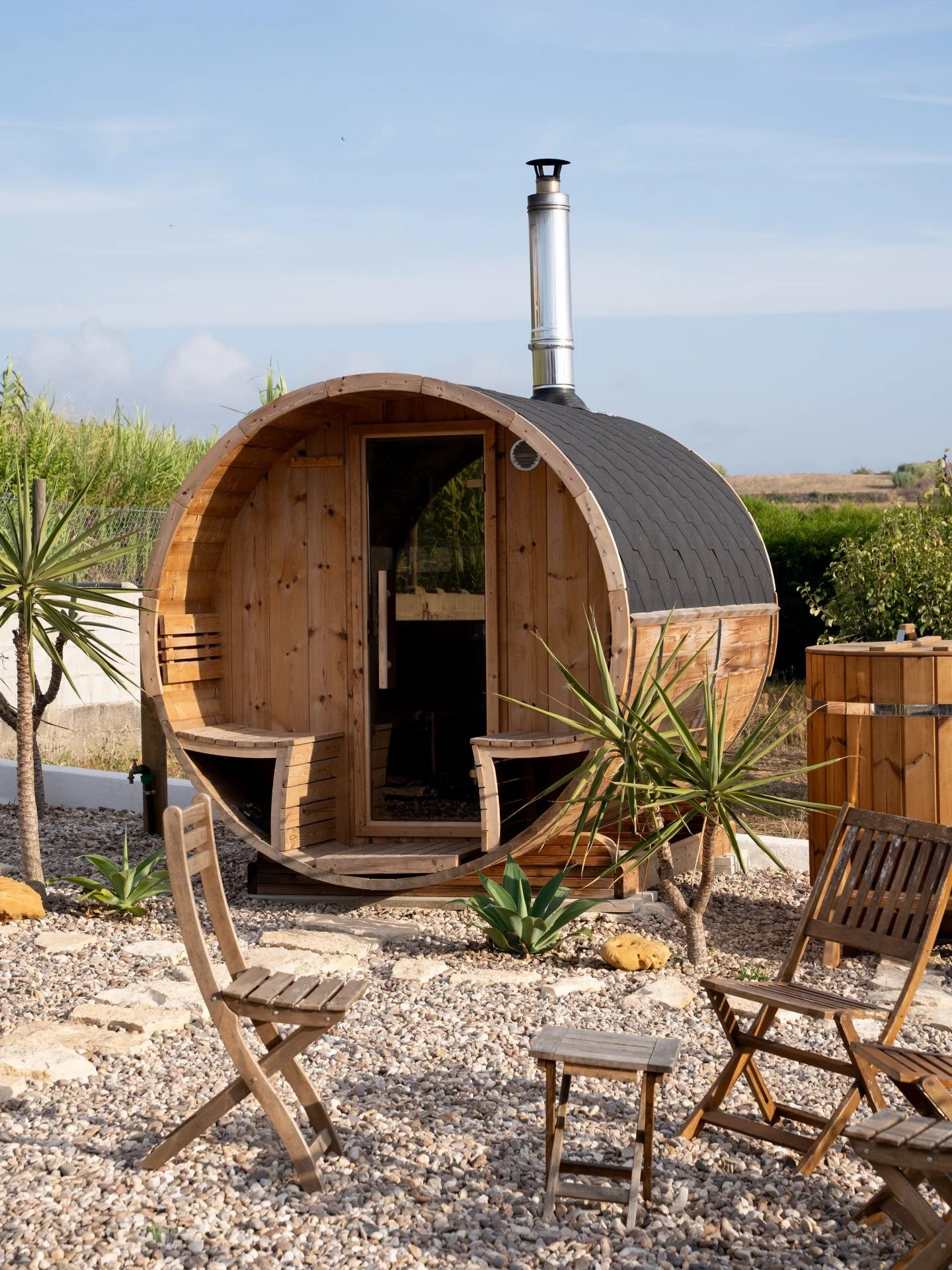 Book your Portugal escape to The Blanco Bungalow🌵

At The Blanco Bungalow, settle into a slower pace. Start your day with a morning surf or private yoga session, followed by a detoxifying session in our wood fired sauna, head to out to explore the l