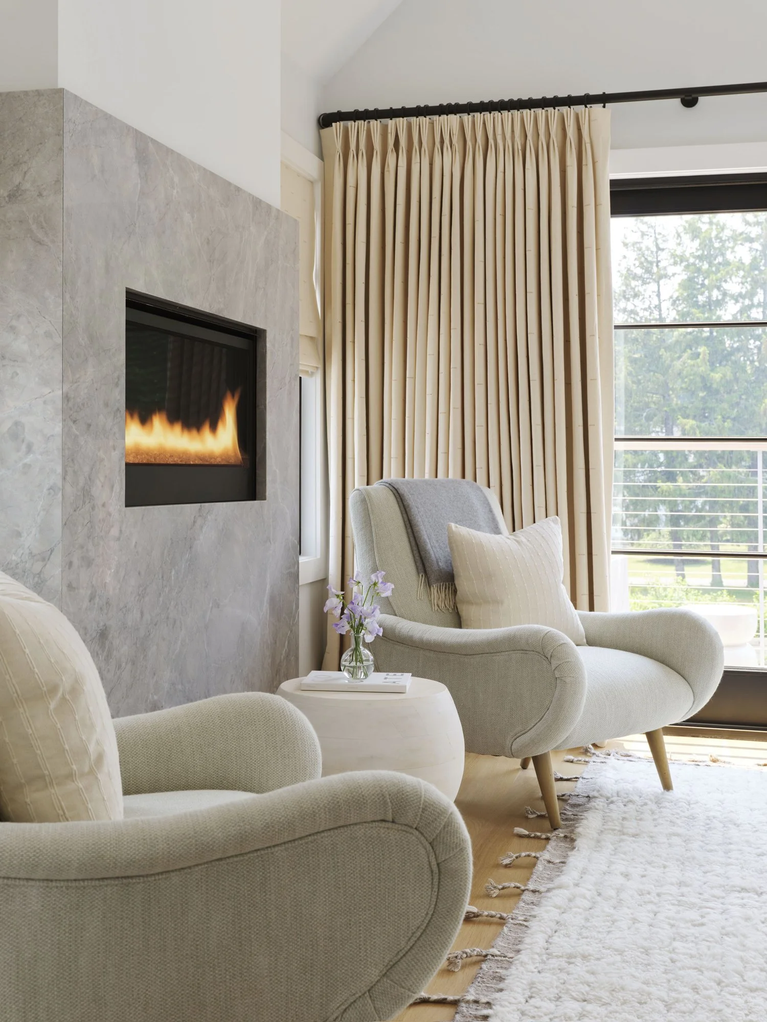 LaurenWills_Southold_June2023_UpstairsPrimaryBed01_0098 RTV1 FINAL.jpg