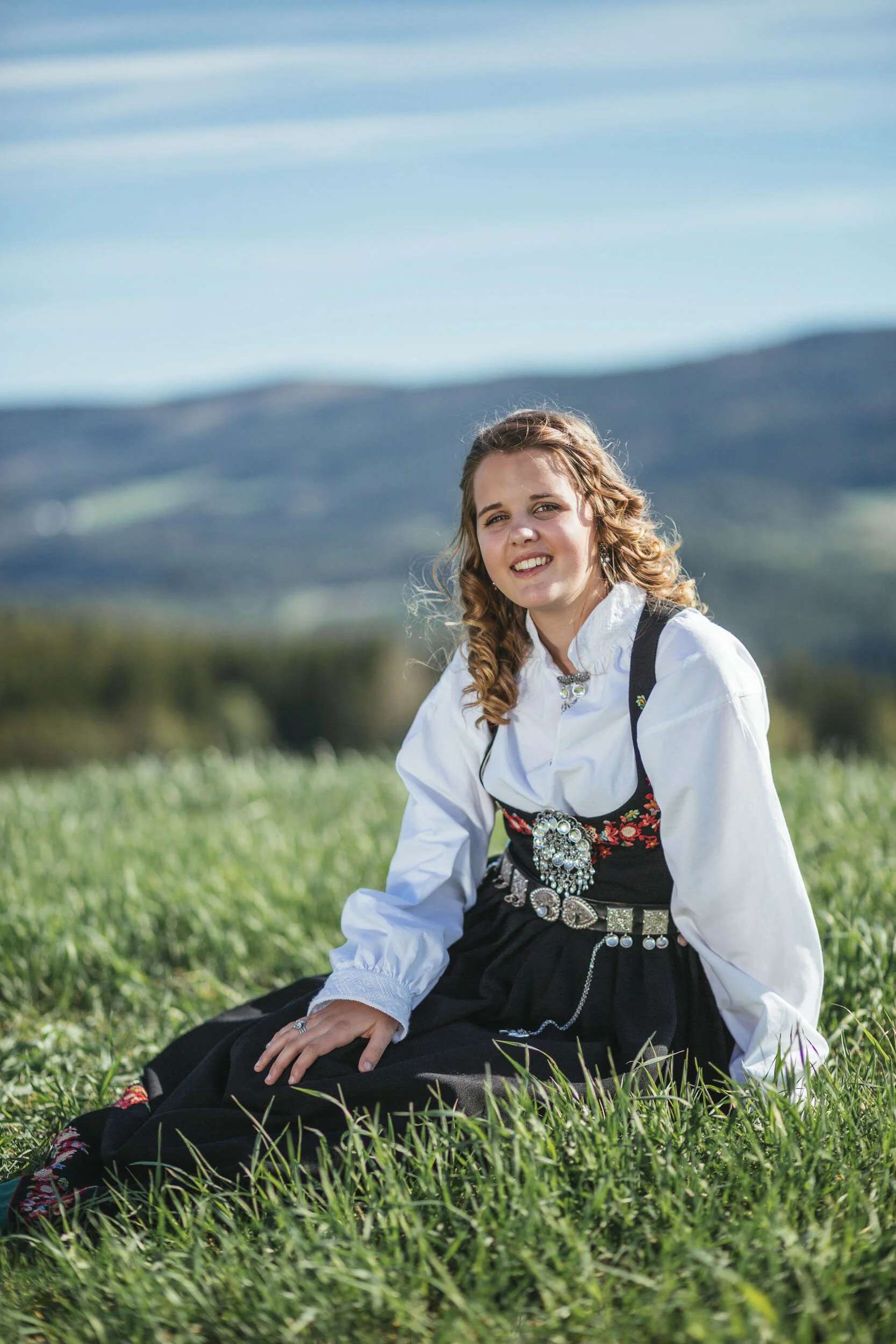 konfirmasjon-portrett-nasjonalromantisk-2-photo-oyvind-strand-endal-2.jpg