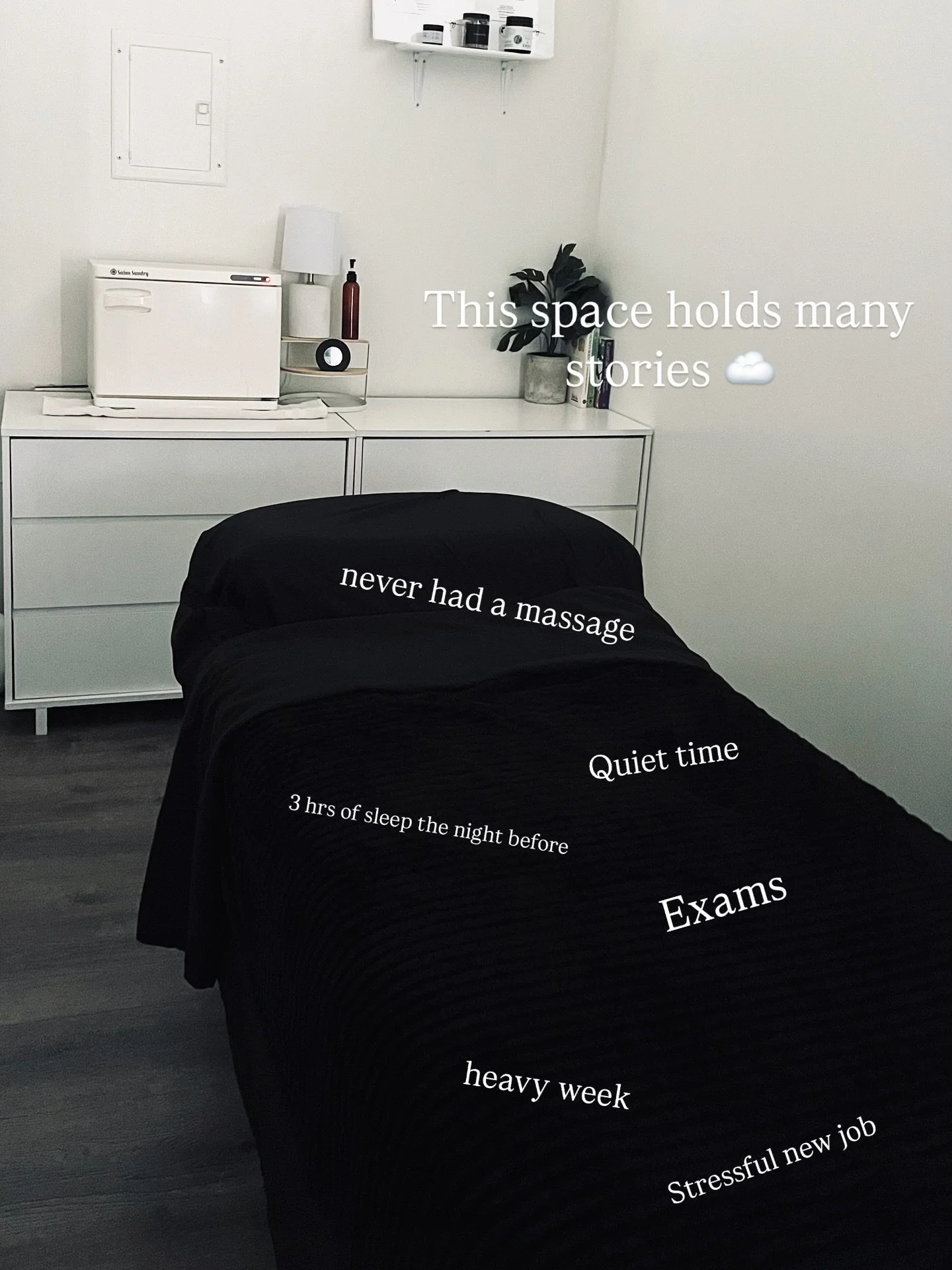 This space holds many stories.
Different walks of life.
Different chapters.
And every one of them matters.
.
.
.
.
#maui #mauimassage #mauiesthetician #hawaii #mauihawaii #wailuku #wailukutown