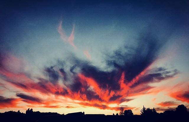 #sunset #clouds #kngp #kngphoto #kngphotography
