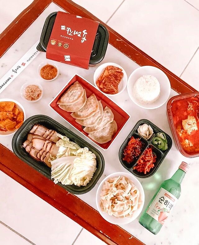 The perfect meal to-go does exist! @munchie.diaries showing us her spread at home 😍 #yukdaejang