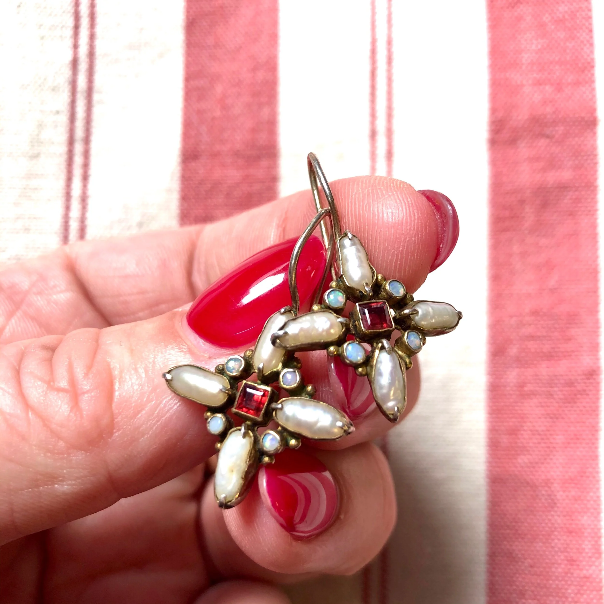 03A50EB3-0A45-4572-8398-B32B35AD26F6