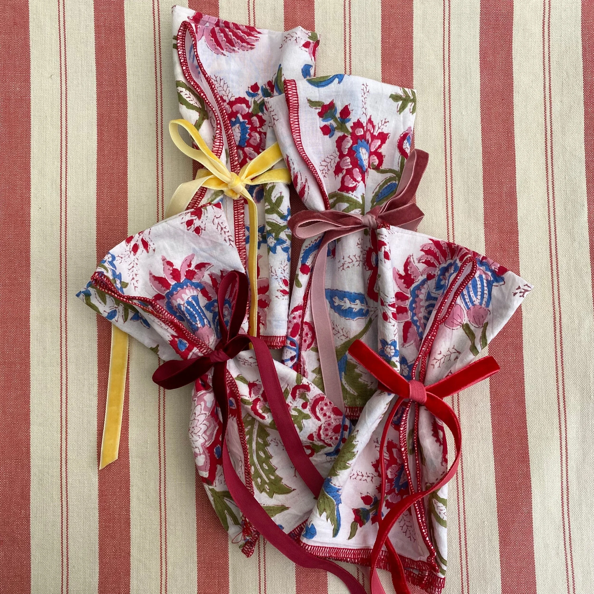 3D12CD35-B2A6-42FF-A8DC-4C09FC61DB7C