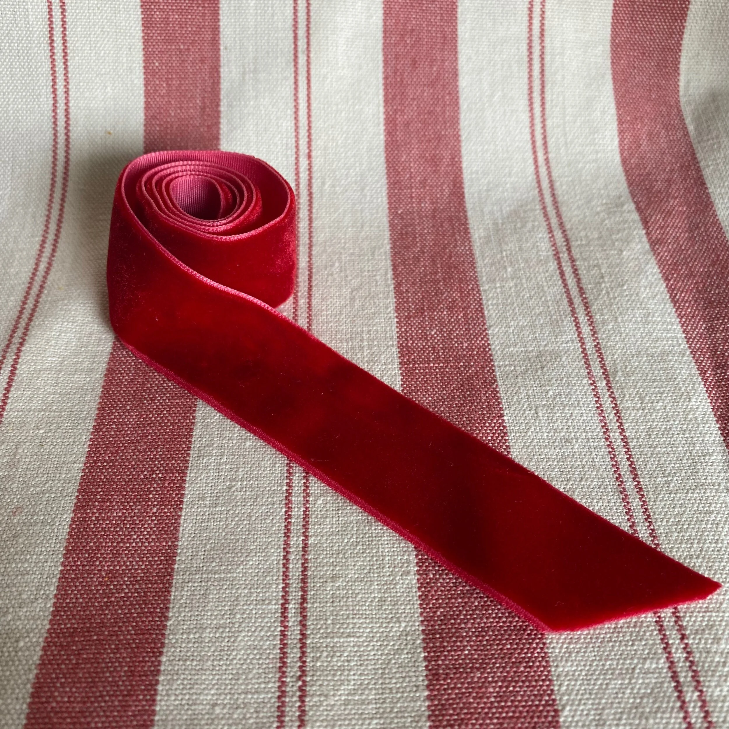 5B3419B4-EC6B-415A-87F5-4015FC3BA037