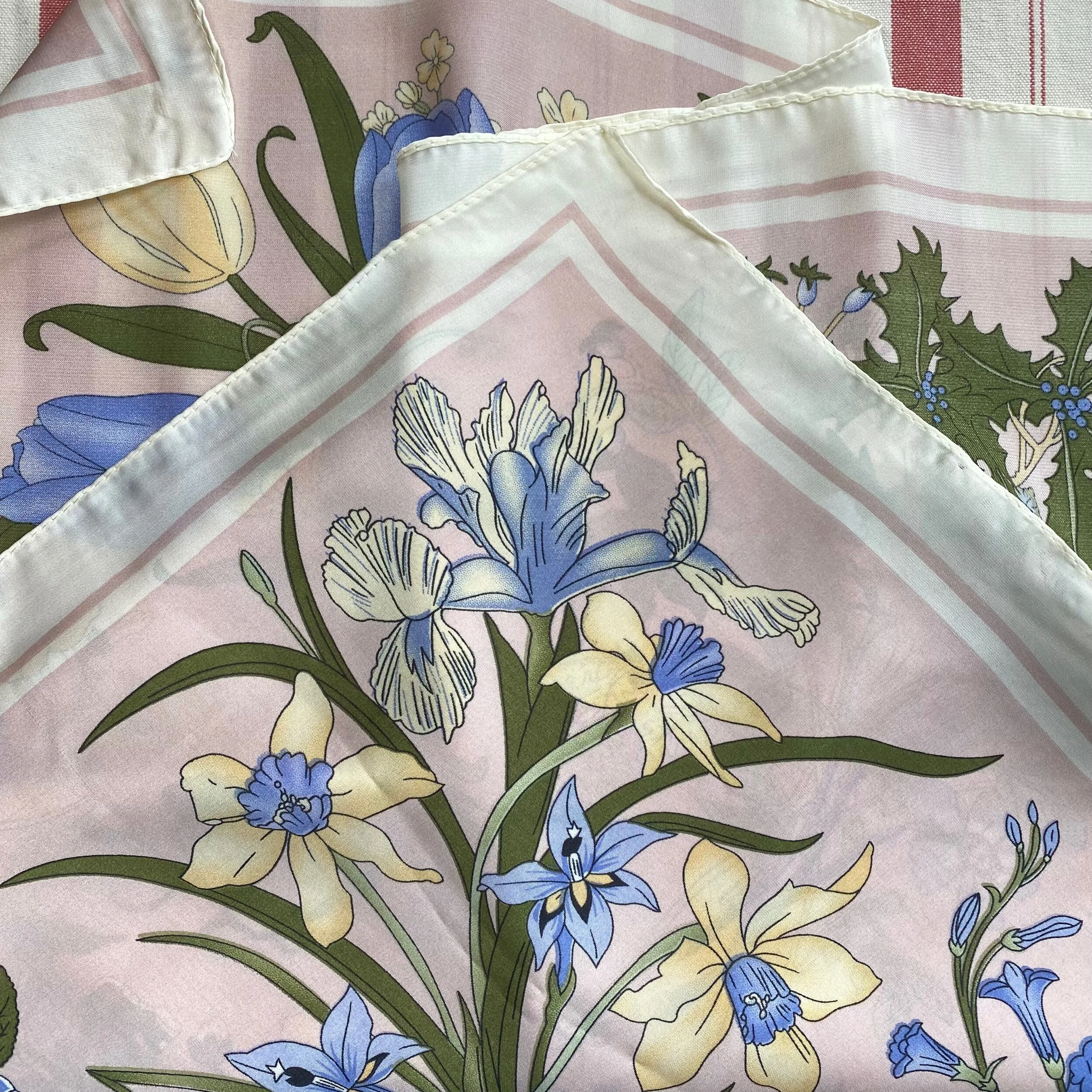 72A972EB-4F74-4244-84D1-0C6FA4F7417C