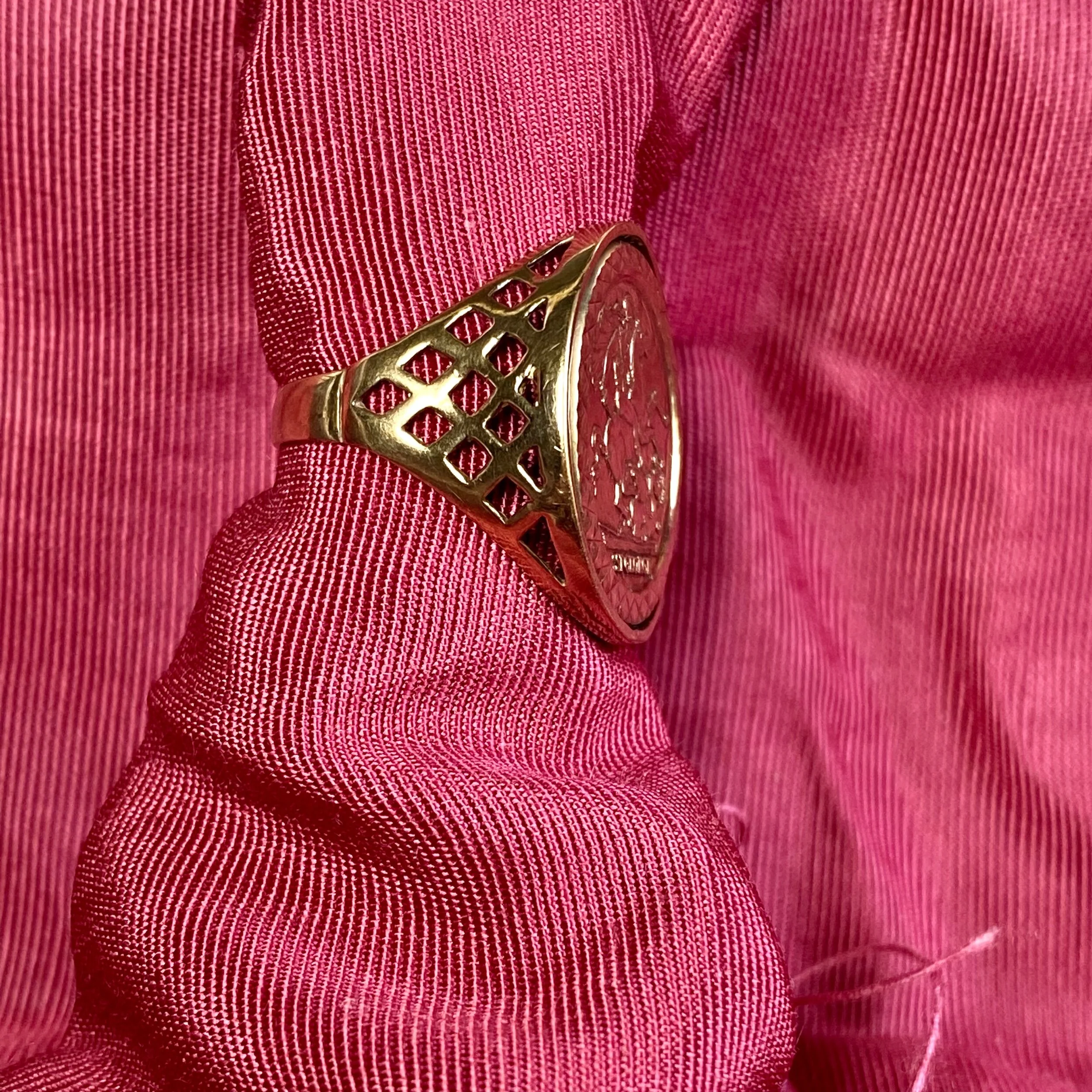 C2CCEC79-DE5B-47DA-8EC1-172DE5774013