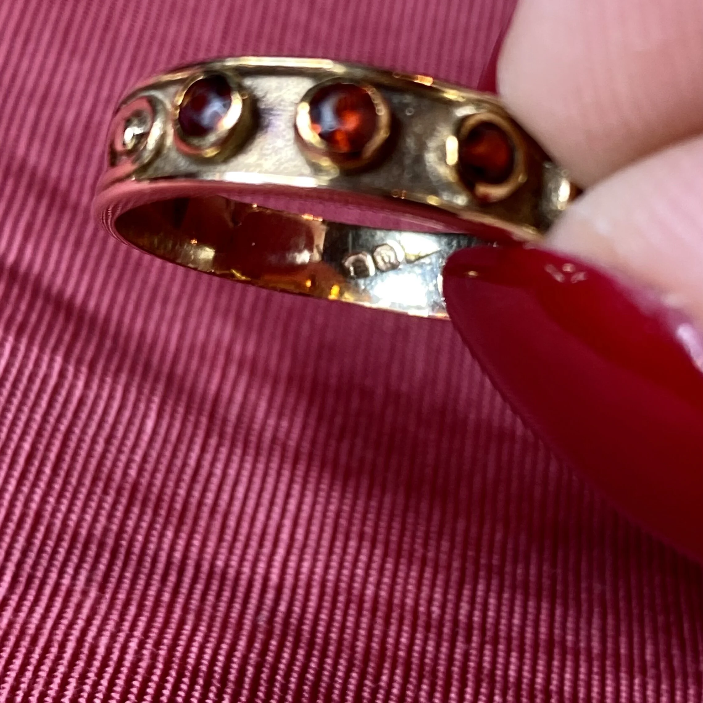 E31E4E97-2AE2-4683-A6FD-4A5D6AD1BD3E