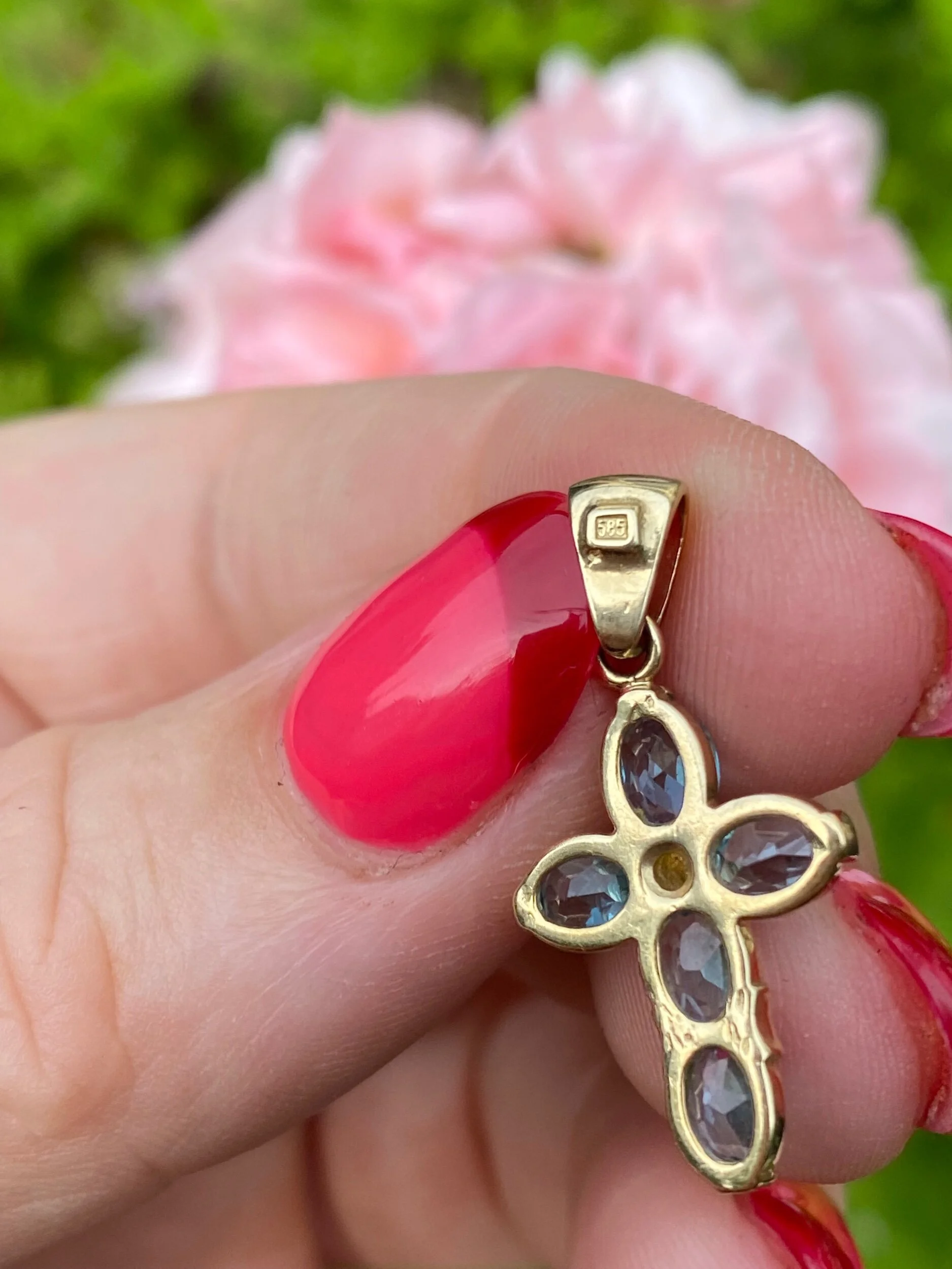 F039542B-CA00-48D9-B0ED-08D5A8A0C905