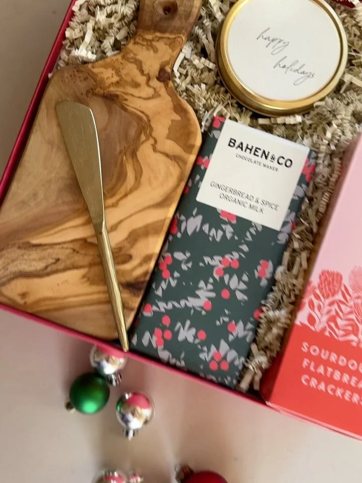 We filled this gift with some of our favorite staples to have on hand during the holidays! These olive wood cheeseboards add a beautiful touch to any kitchen or gathering and we&rsquo;re always big fans of sweet treats 🎄

#shopsmallholiday #shopsmal