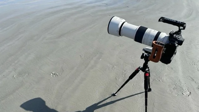 That is one huge lens
