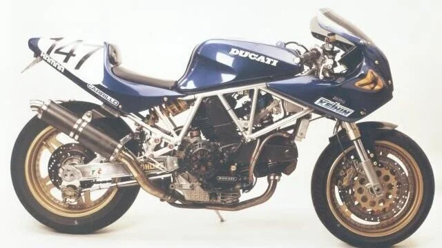 2+Ducati+900+SS+Racer.jpg