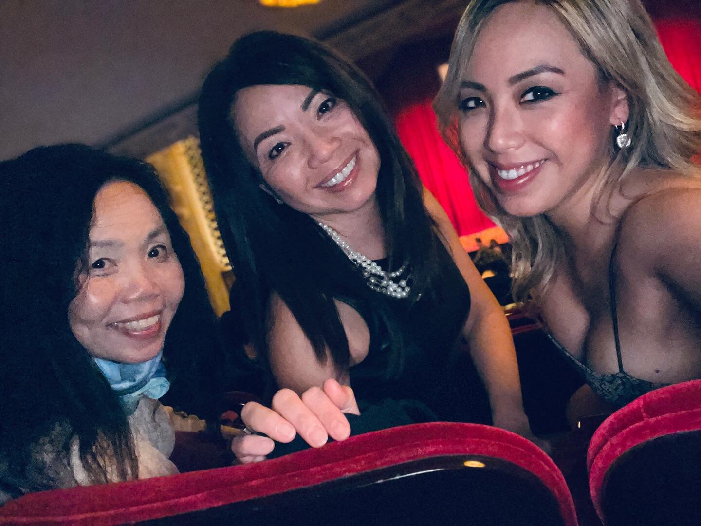 French opera Saturdate with my mama and auntie! Truly beyond thankful for my family 😍 #blessed #family #wow #carmen #bizetcarmen #opera #frenchclassic #californiatheatre