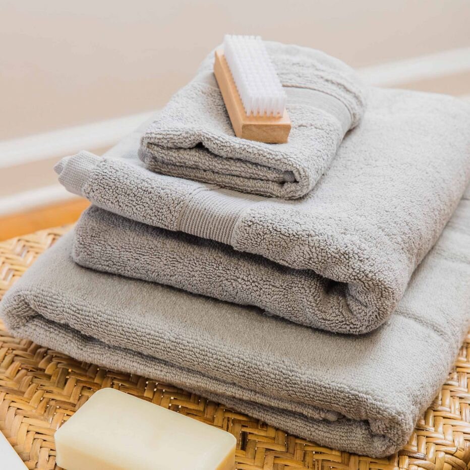 Towel1-gray.jpg