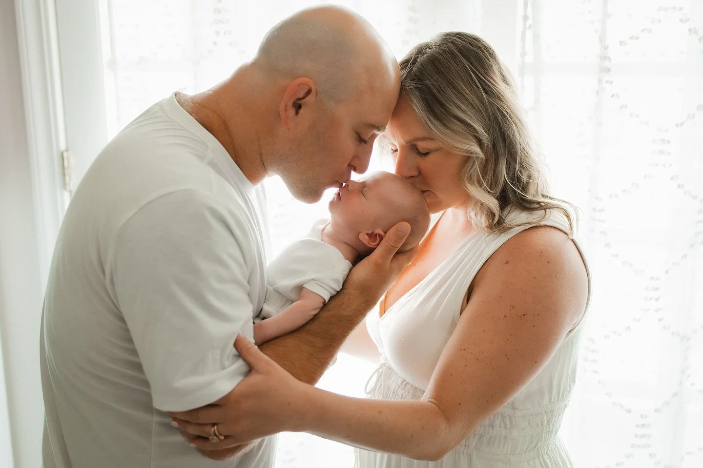 Some quick sneaks from this adorable newborn session yesterday 🥰🥰

#alishiaannephotography